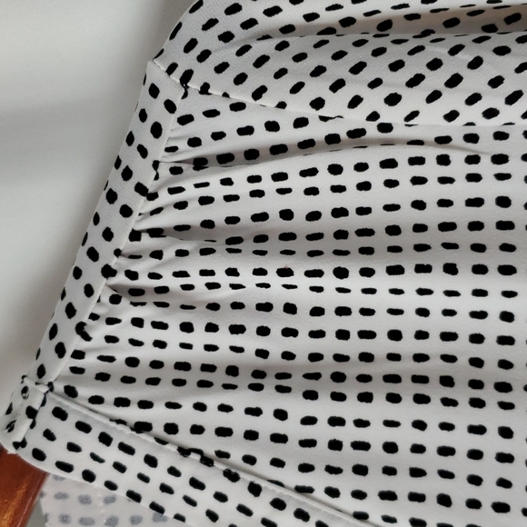 Printed V-Neck Blouse EUC - Picture 2 of 5